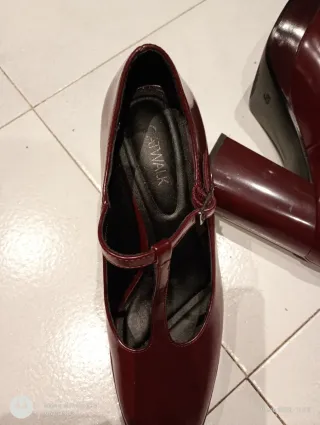Zapatos Mery Jane Tacón Bloque Charol bourdeos