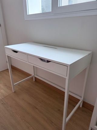 Escritorio blanco