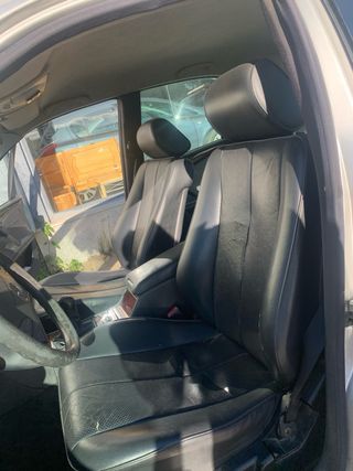 Mercedes-Benz Clase E 2001 AVERIADO