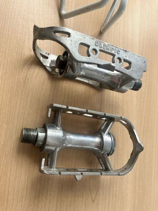 Pedales Ciclismo Clásicos y Portabidón Elite