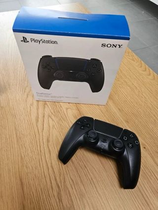 Consola Sony PS5 + mando negro
