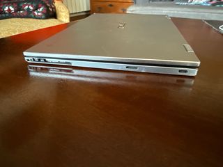 ASUS Chromebook C433T con cargador