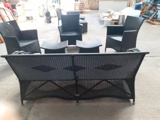 Conjunto Ratán: Sofá, 3 Sillas y 2 Reposapiés