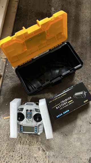 Robot cortacésped desbrozadora