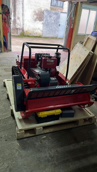 Robot cortacésped desbrozadora