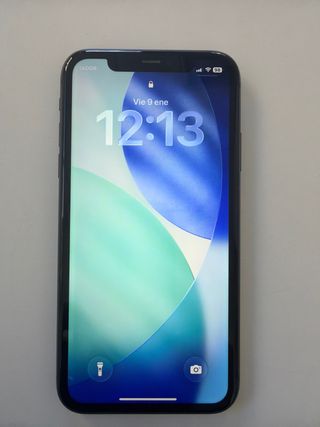 iPhone 11 128GB Negro IMPOLUTO