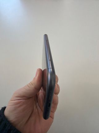 iPhone 11 128GB Negro IMPOLUTO