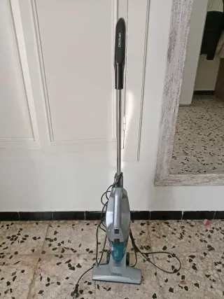 Aspirador Cecotec con cable