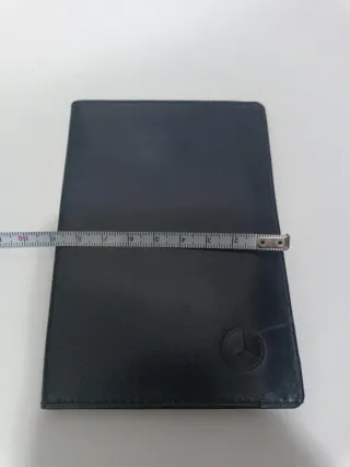 Monedero Mercedes-Benz Negro