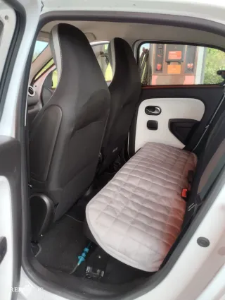 Twingo 2022 en perfecto estado