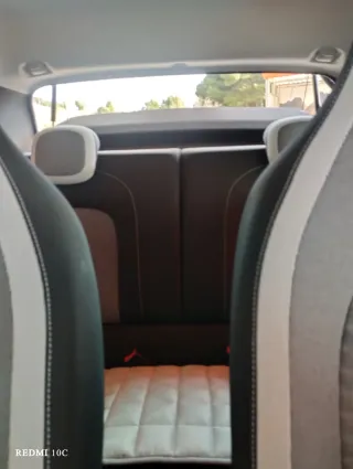 Twingo 2022 en perfecto estado