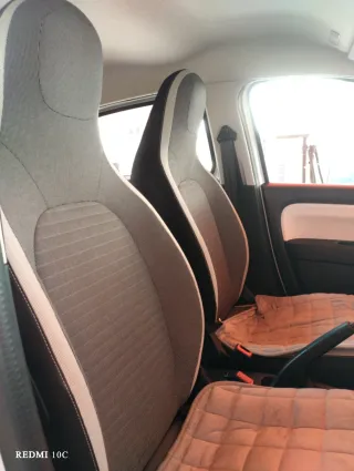 Twingo 2022 en perfecto estado