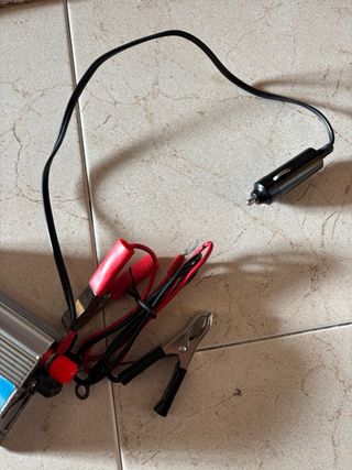 Inversor de corriente 12v DC a 220v AC. 350W