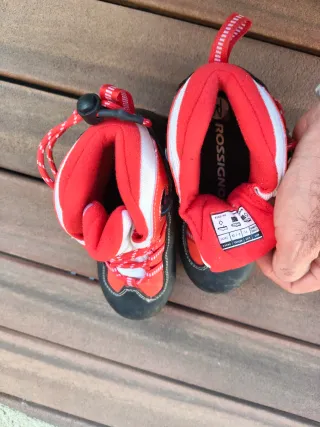 Esquís Salomon 131cm, Botas N31, Bastones 100cm