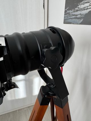 Lámpara Industrial Trípode Madera y Metal