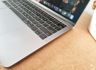 MacBook Pro 13' i7 | 16GB RAM | macOS Sequoia Apple