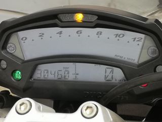 DUCATI MONSTER 1100 EVO 2012 30460 kms.