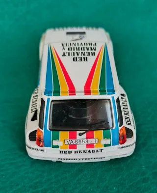 Scalextric Renault 5 Maxi-Turbo 2 Rally