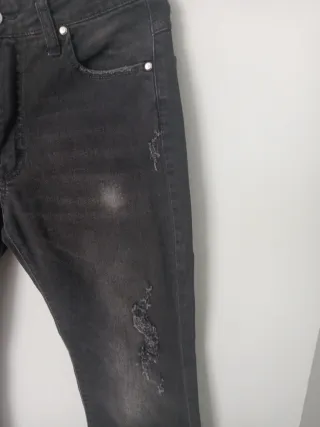 Pantalón vaquero mujer negro deslavado