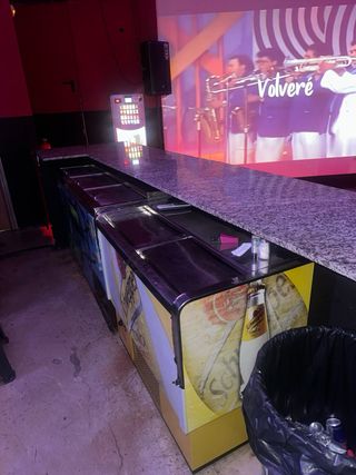 Se traspasa negocios con buena clientela.