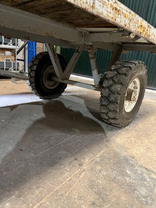 Remolque plataforma metálico