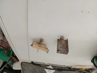 Cerradura antigua con llave