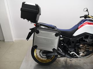 HONDA CRF1000L AFRICA TWIN DCT 2017 19830 kms.