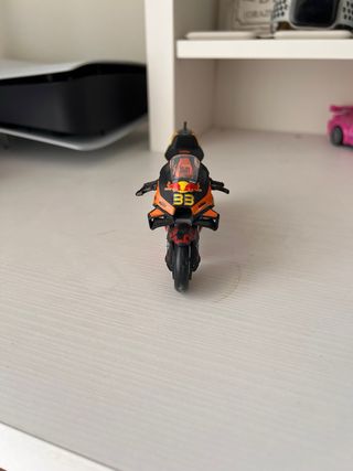 Maqueta Moto GP KTM Red Bull