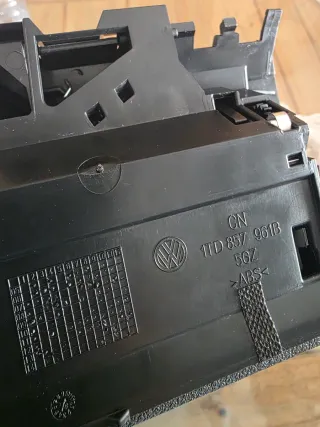 Cenicero Volkswagen Touran