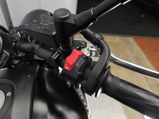 YAMAHA XSR700 2020 3379 kms.