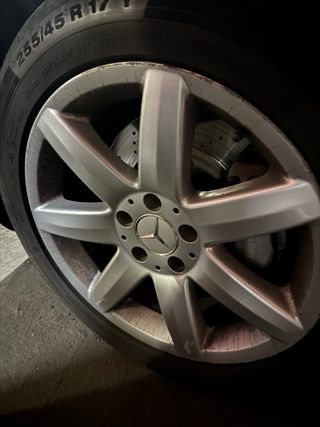 Llantas Mercedes R17