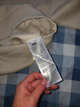 Sudadera FB Sister con capucha y cremallera