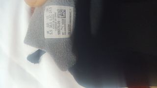 Zapatos de fútbol naranja y negro