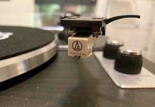 Giradischi Bluetooth Angels Horn con Altoparlanti