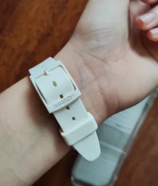 Reloj Swatch blanco Bishop SO28W106-S14