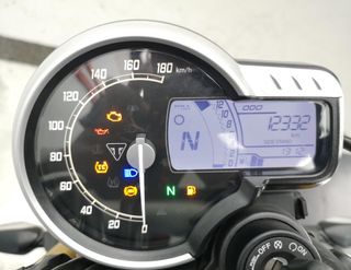 TRIUMPH SPEED 400 2024 12332 kms.
