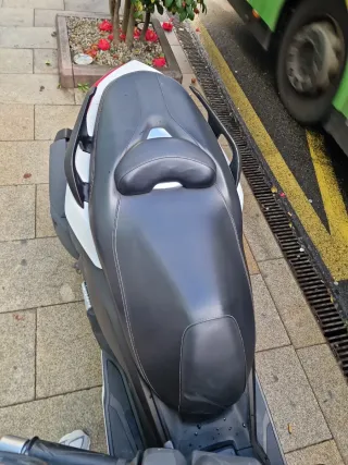 Yamaha XMAX x max 400