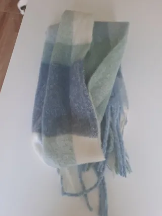 Bufanda calentita cuadros azul y blanco