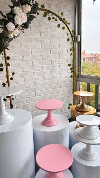 ALQUILER ARCOS, MESAS Y SOPORTES PARA FIESTAS
