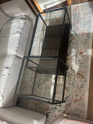 Mesa de centro cristal y metal.