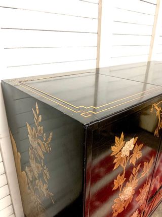 Aparador. Mueble bar. Oriental. Negro y Dorado