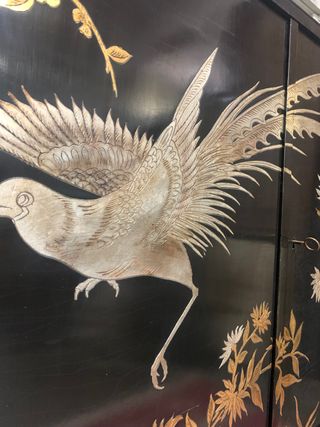 Aparador. Mueble bar. Oriental. Negro y Dorado