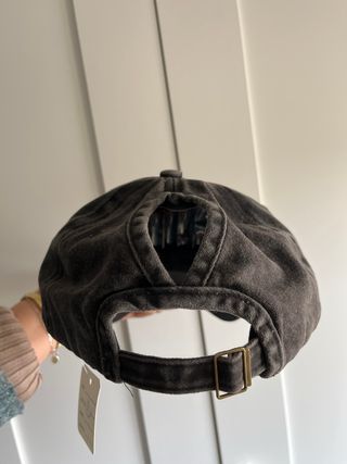 Gorra Lola Indigo con purpurina