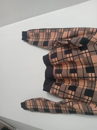 Jersey cuadros mujer negro y beige