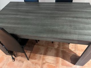 Mesa de comedor  Largo 1,60 Ancho 90 Altura 78 cm