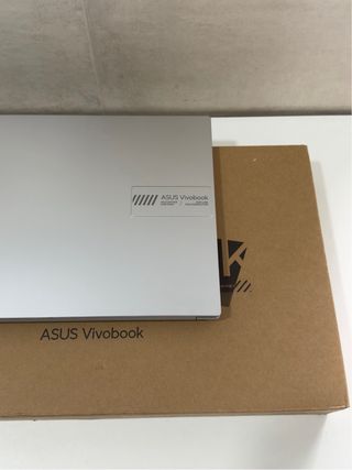 Asus Vivobook 15.6” 512GB SSD W11