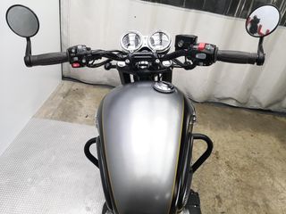 TRIUMPH BONNEVILLE T120 BLACK GOLD LINE 2023 10960 kms.