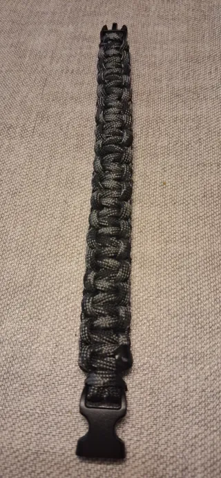 Pulsera Paracord Hecha a Mano