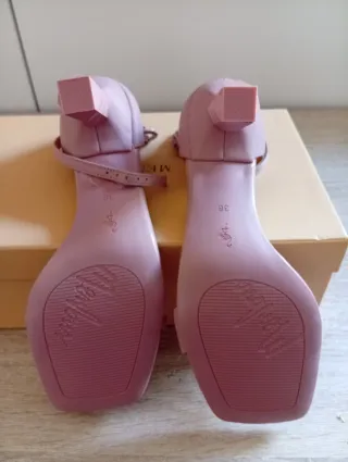 Sandalias Membur rosa tacón cuadrado