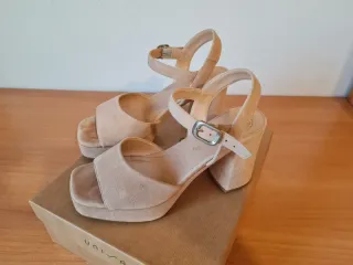 Sandalias Unisa Piel Serraje Beige Tacon Plataform